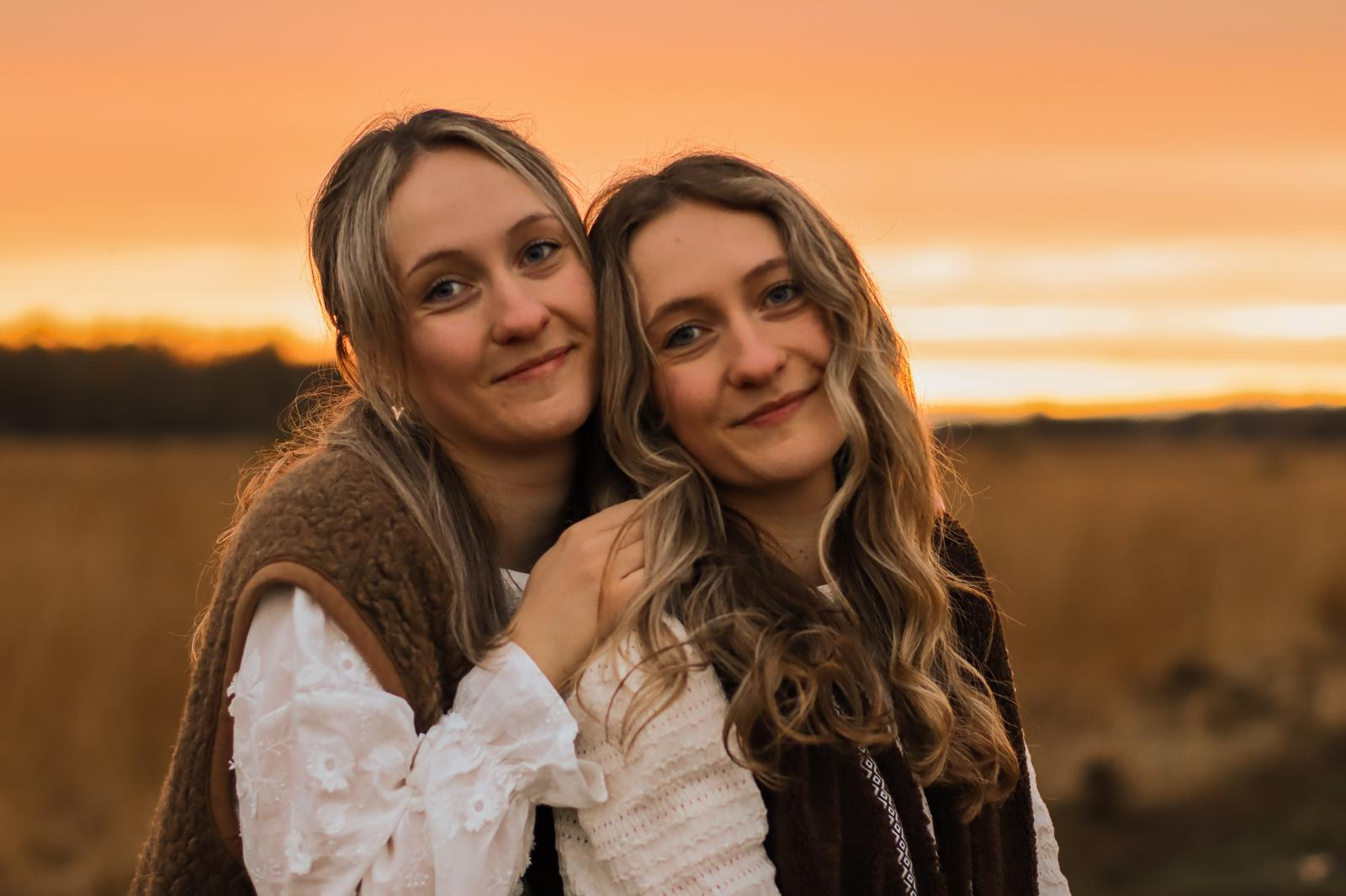 Gouden uurtje fotografie met warme zonsondergang