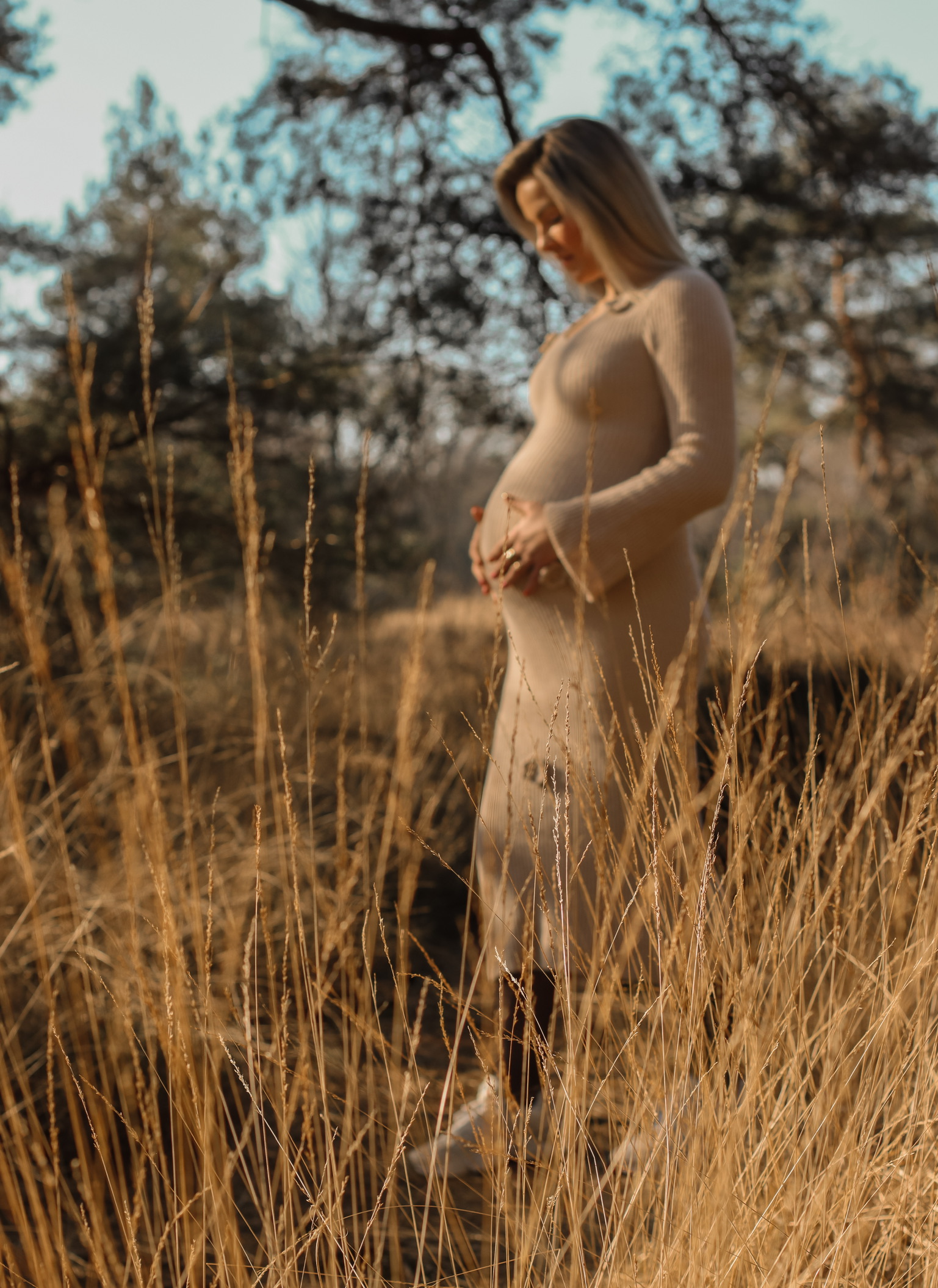 Zwangerschapsshoot door Kim Scharenborg Fotografie in Haaksbergen
